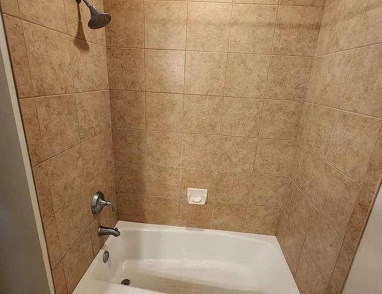 50 N Plum Grove Rd #310E — Photo 23
