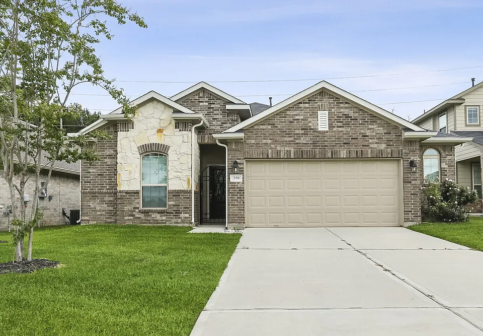 320 Terra Vista Cir