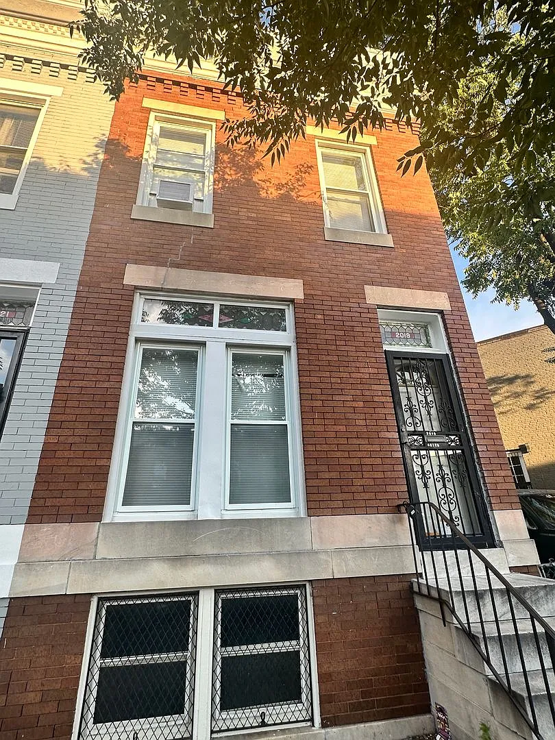 Spacious Home Available for Rent! W/D! Available Now! — Photo 1