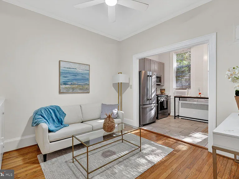 3039 Macomb St NW #16 — Photo 4