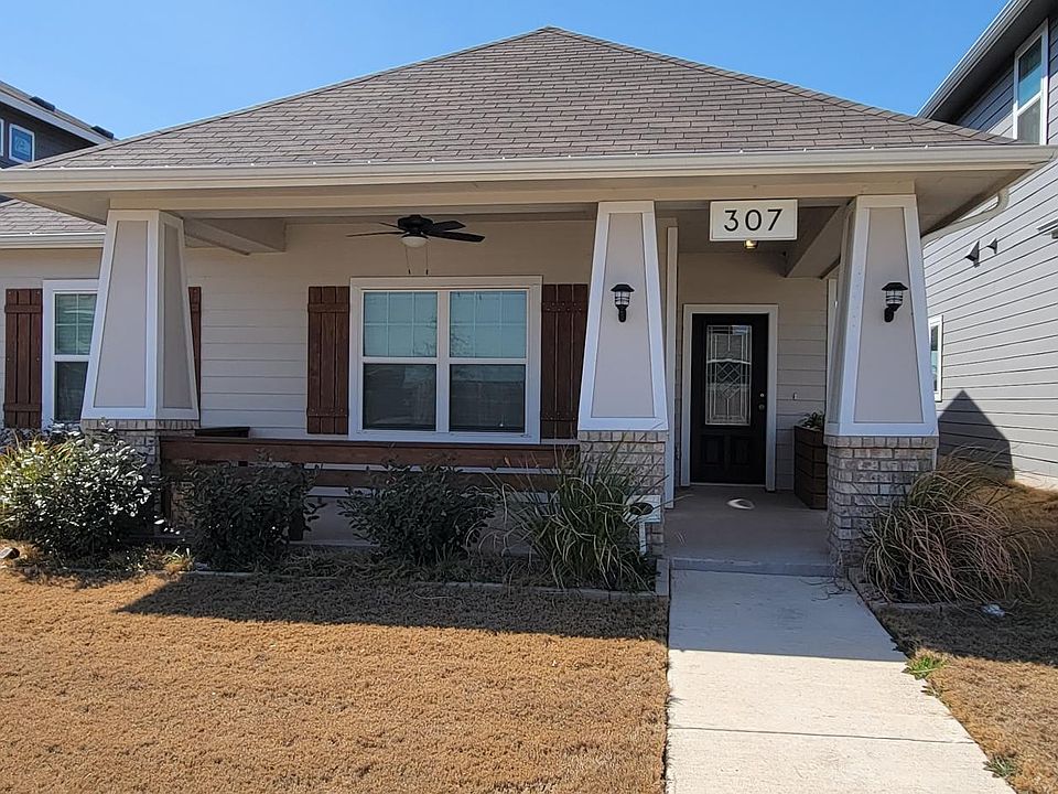 1st image of 307 Charter Oak Dr