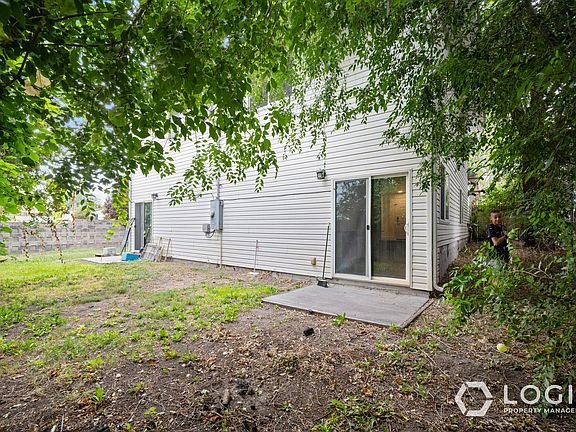2nd image of 462 E Haven Ave #462D