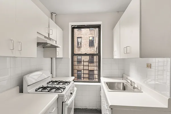 Rented by Compass | media 6