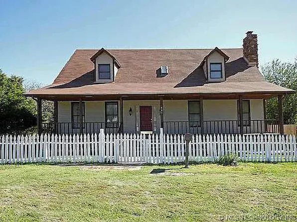 621 N 10th St, Collinsville, OK 74021