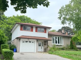 157 Labrador Dr, Oshawa, ON L1H 7E4
