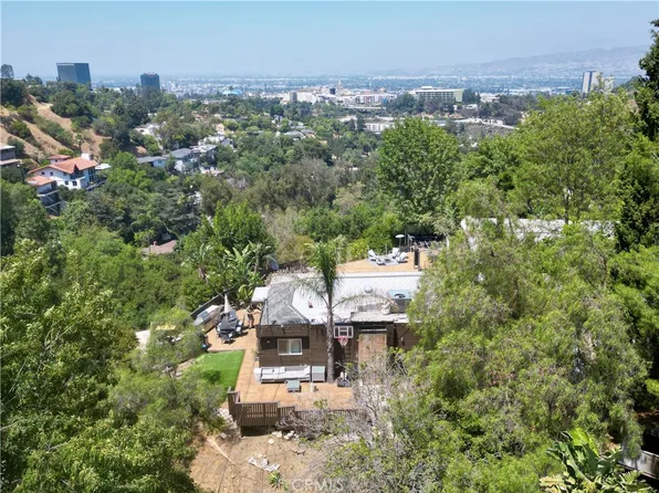 7241 Woodrow Wilson Dr, Los Angeles, CA 90068