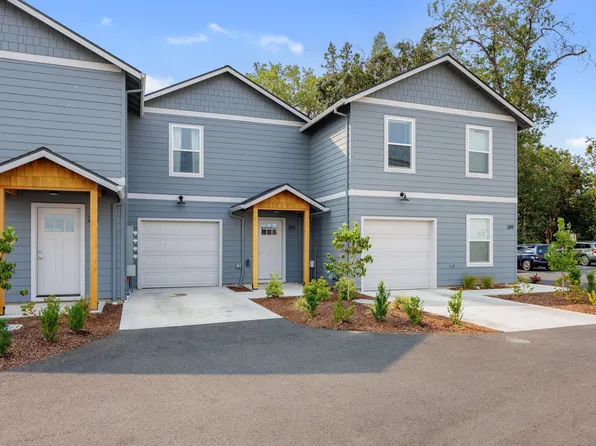 265 Dano Dr, Phoenix, OR 97535