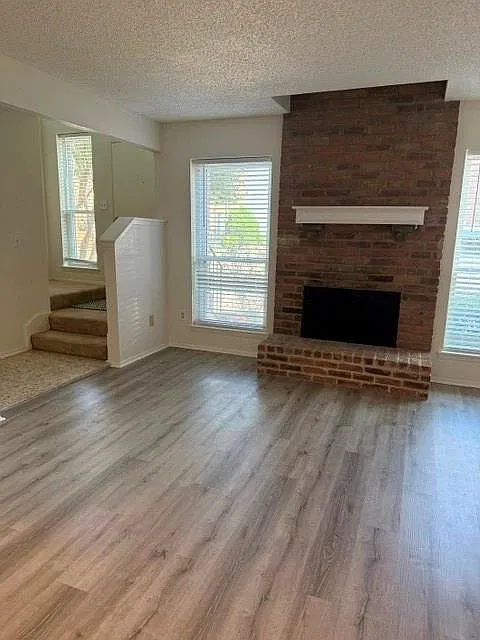 3 bed, 2.5 bath, 1844 sqft, $1,850 — Photo 2