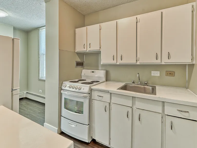 738 14th Ave SW #4C — Photo 10