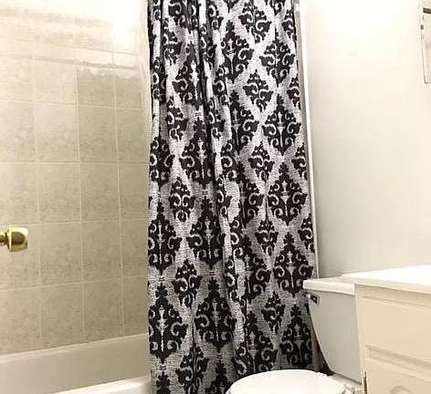 3rd image of 231 Wellington Ct
