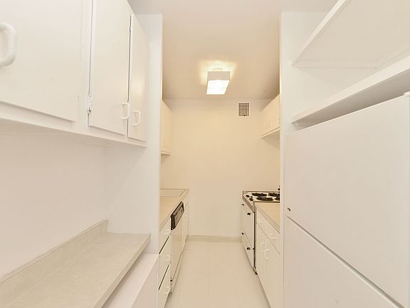 4th image of 343 E 30th St APT 8L