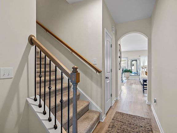 4th image of 232 Red Maple Loop