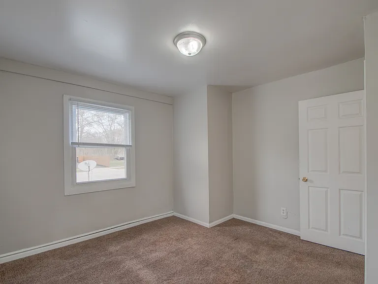 5147 E 10th Ave — Photo 7