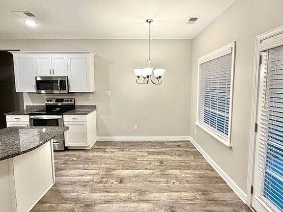 4th image of 5592 Tucker Landing Dr