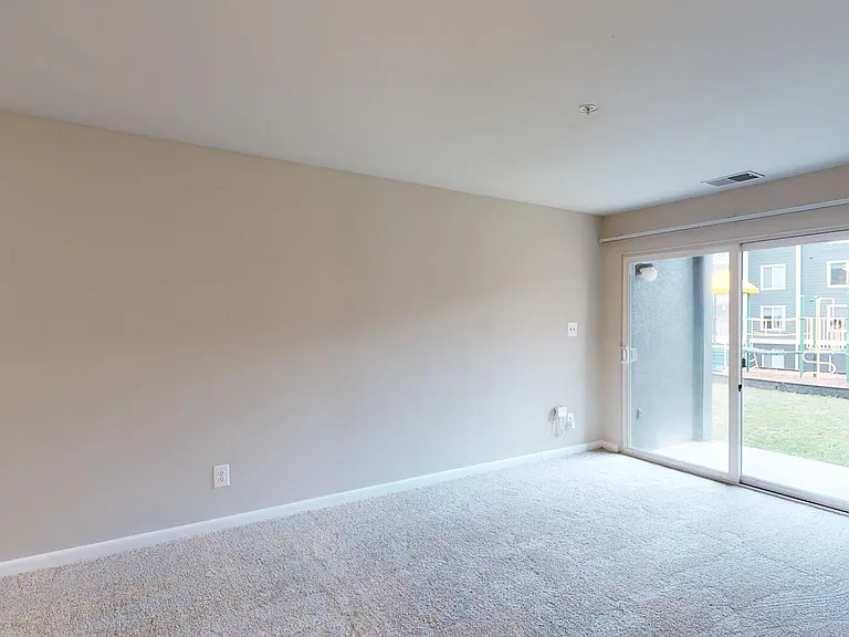 Canterbury Apartments — Photo 57