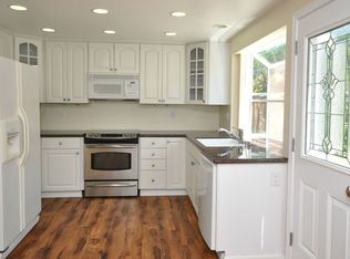 7028 Ivy St, Carlsbad, CA 92011