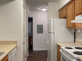 412 Acorn Grove Ln #C, Chesapeake, VA 23320