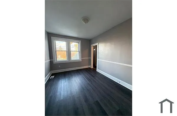 Building Photo - 3906 Ridgewood Ave