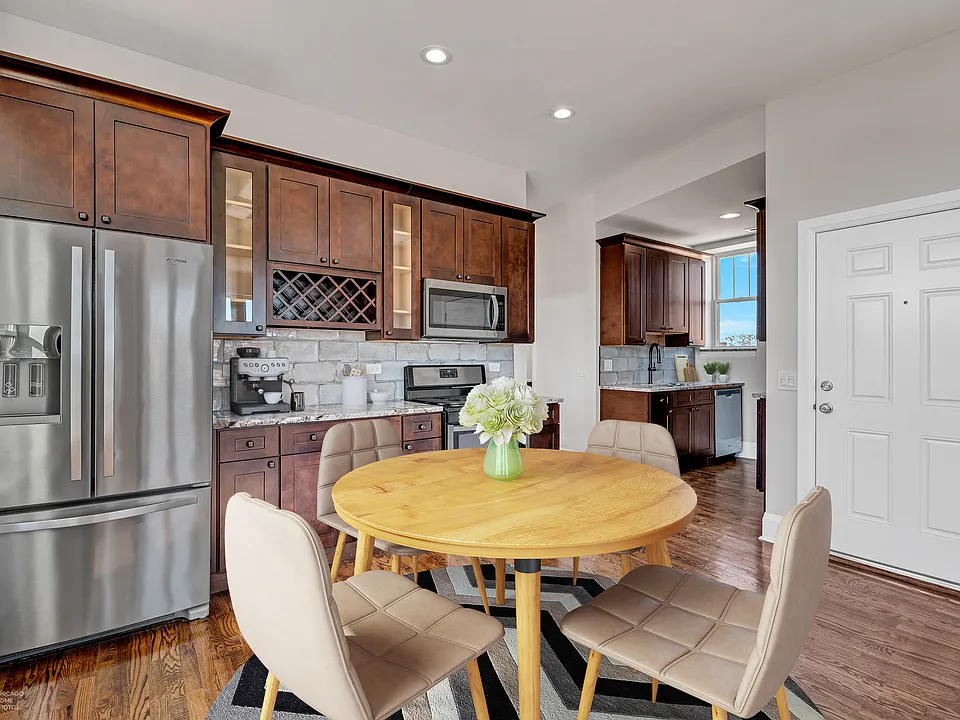Beautiful, Fully Upgraded Kitchen!