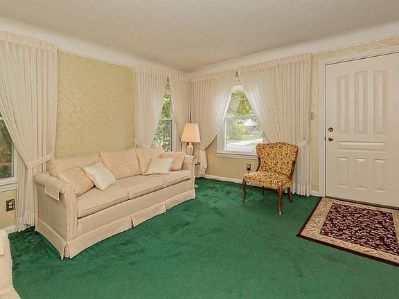 4th image of 5036 Oakland Dr