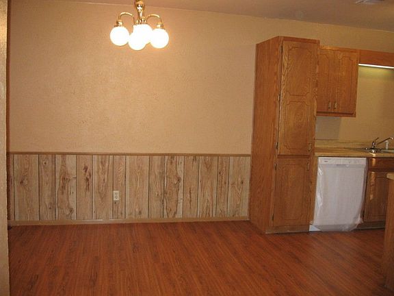 5th image of 205 N Grand Ave