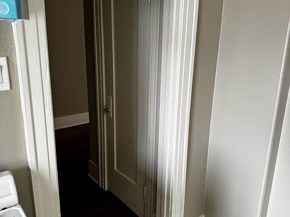 5th image of 3811 E 4th St APT 7