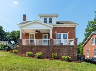 402 Hendren Ave, Staunton, VA 24401
