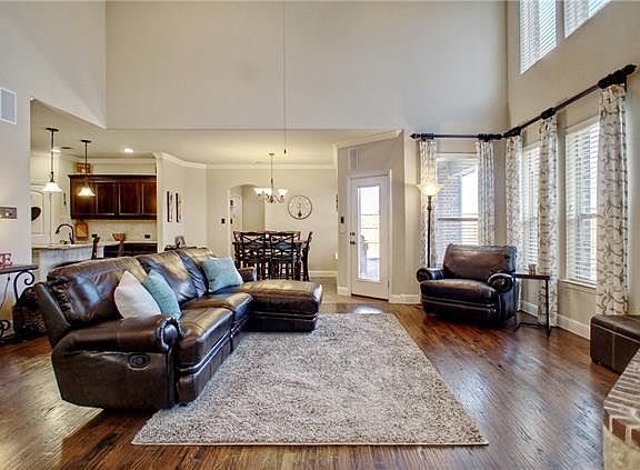 4th image of 6801 Wren Ln