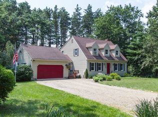 260 Dodge Rd, Rowley, MA 01969