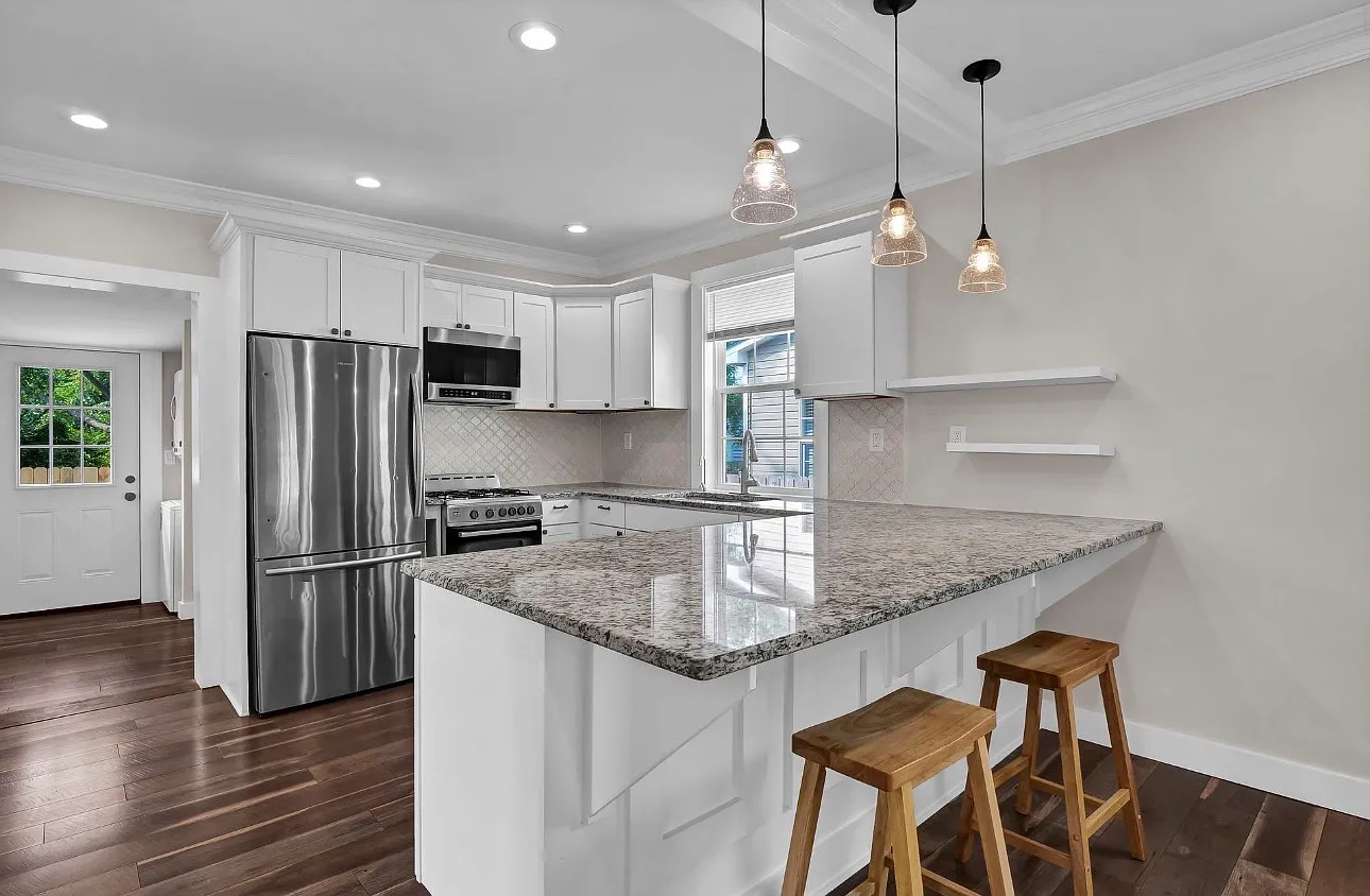 1 bed, 879 sqft, $1,200 — Photo 3
