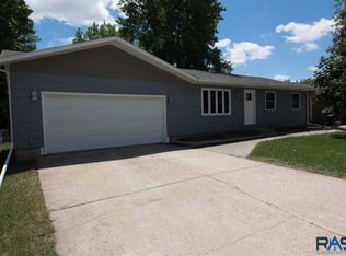6313 W 46th St, Sioux Falls, SD 57106