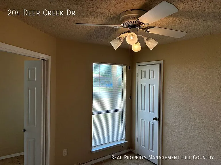 204 Deer Creek Dr — Photo 5
