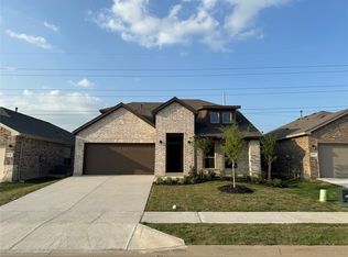 1133 Southwark Dr, Justin, TX 76247
