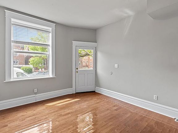 3rd image of 3222 Pennsylvania Ave Floor 1