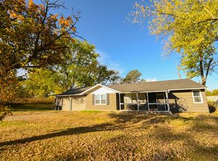 26720 S Blinker Light Rd, Harrisonville, MO 64701