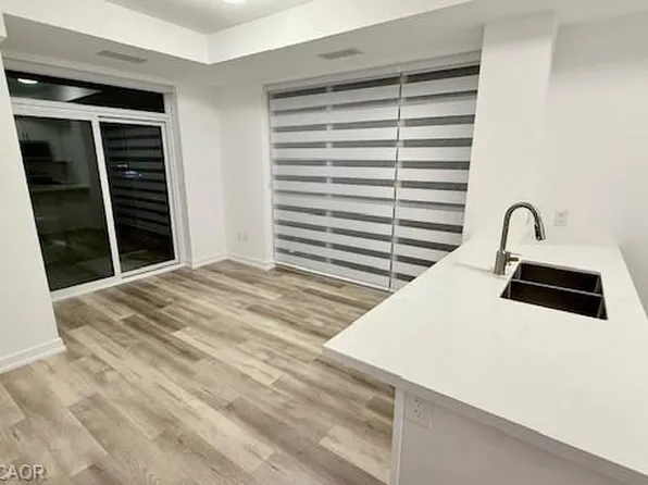 470 Dundas St E #1009, Hamilton, ON L8B 2A6