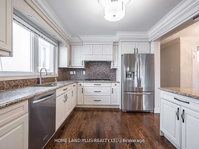 66 Munro Blvd — Photo 6