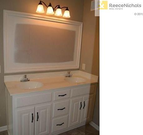4th image of 4326 NE 85th Ter