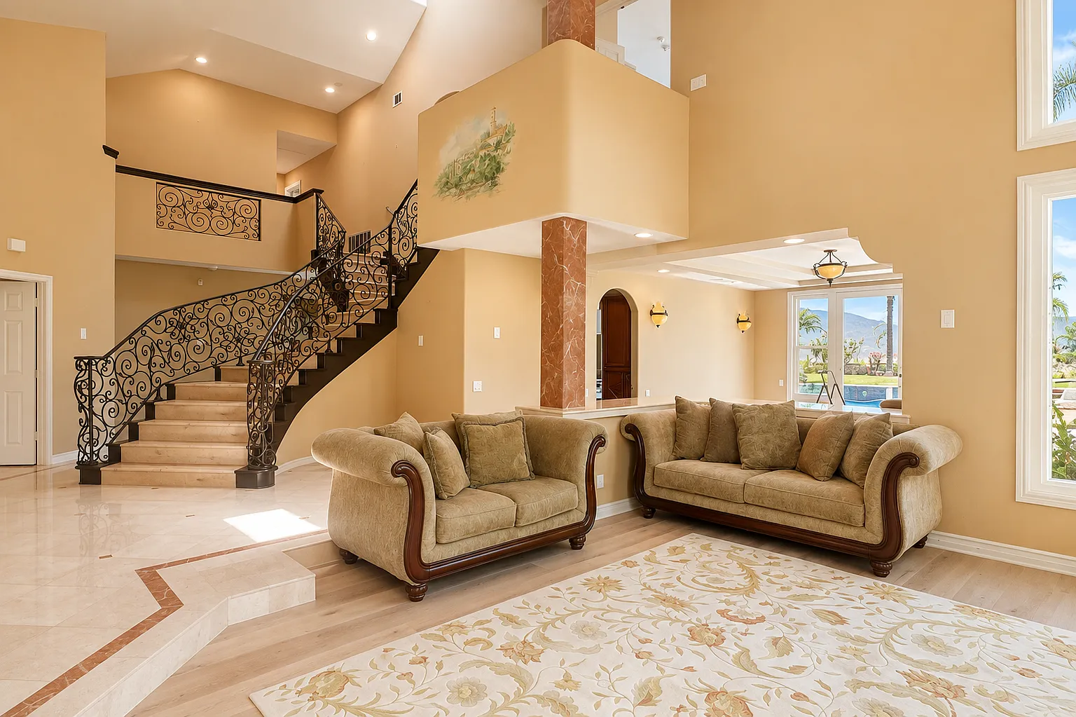 5 bed, 4.5 bath, 4338 sqft, $8,500 — Photo 4