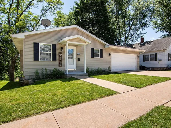 1052 Rush St, Dubuque, IA 52003