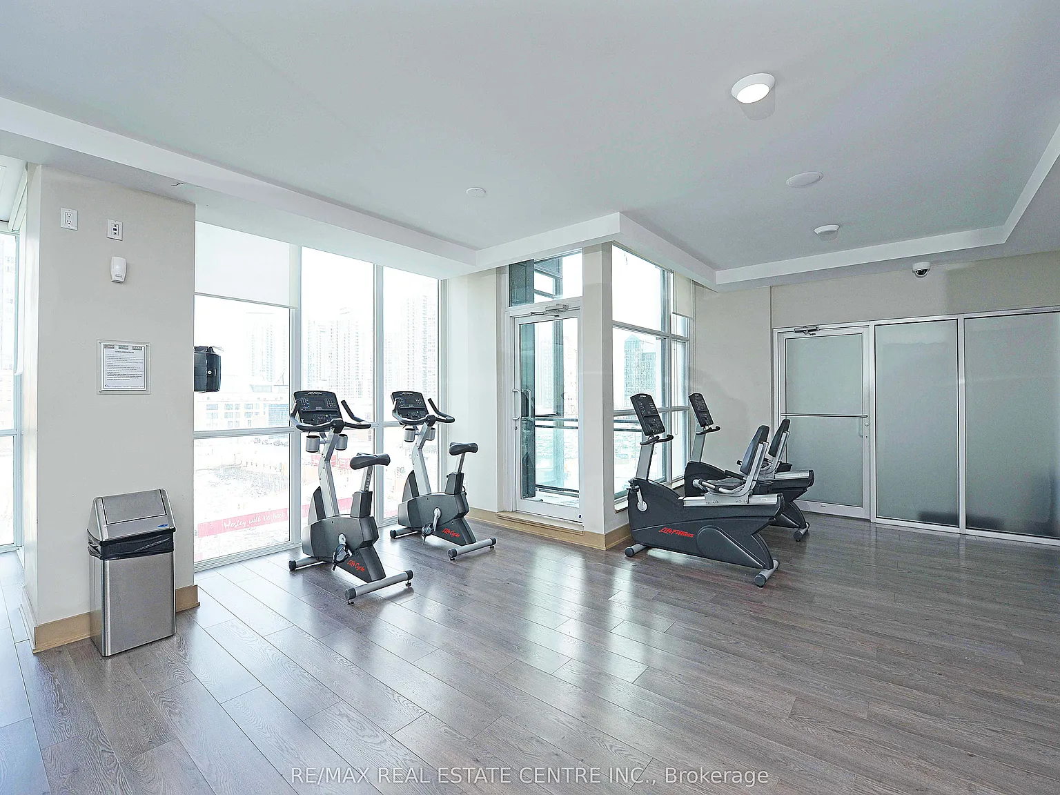 2 bed, $2,750 — Photo 3