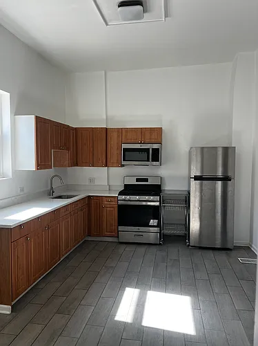 3540 W North Ave #1R Photo 1