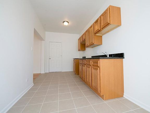 5th image of 1357 N Homan Ave Unit 2