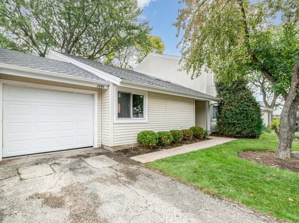 1255 E Canterbury Trl #4, Palatine, IL 60074