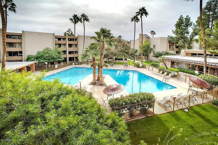 Old Town Scottsdale Condo Pool