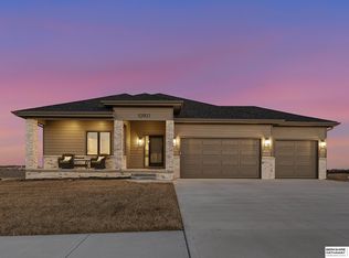 10901 N 161st St, Bennington, NE 68007