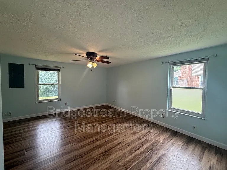 7611 Blossomview Ct — Photo 7