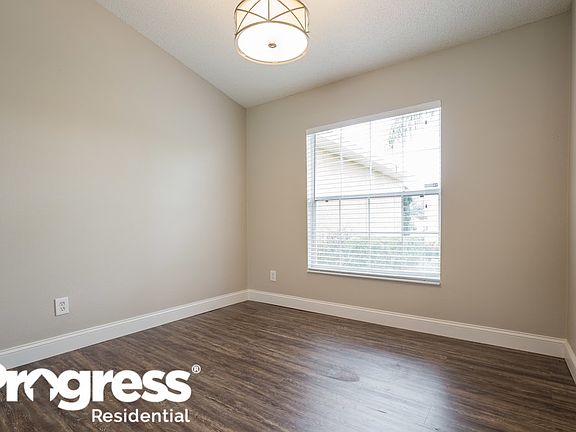 5th image of 12103 Goldenstar Ln