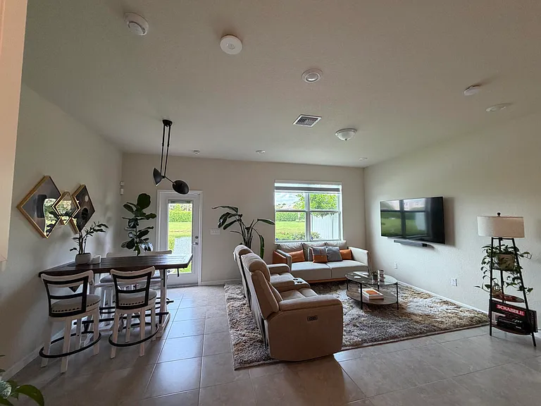 2933 Olivia Ave — Photo 11