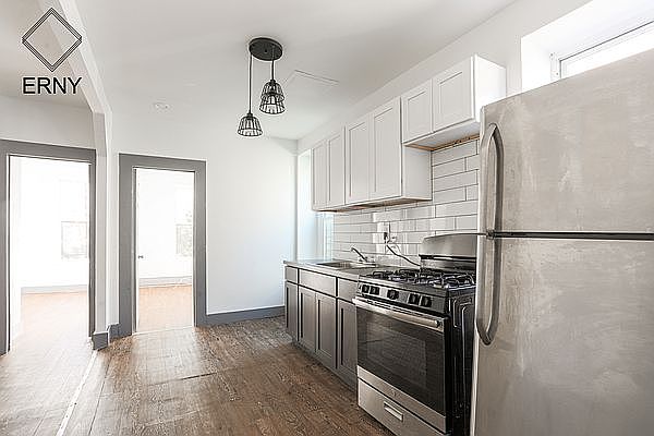 1st image of 1930 Pacific St #3T